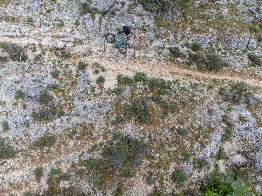 J1._Gourdon_Martel_Drone_72dpi-9.jpg